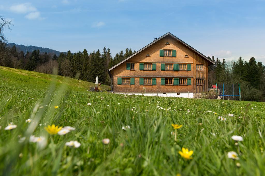 Ferienloft Waldblick Apartman Schwarzenberg im Bregenzerwald Szoba fotó